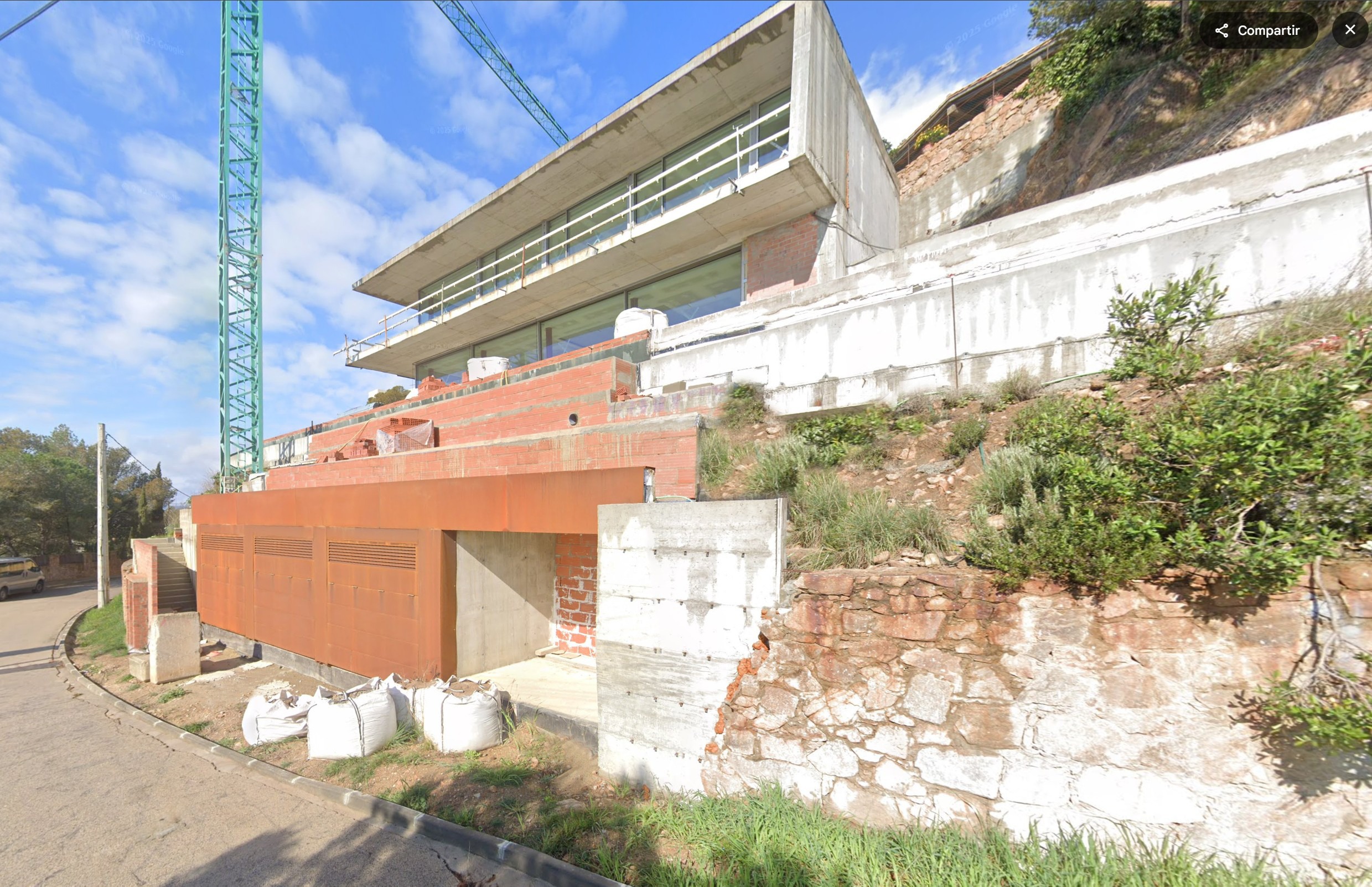 Cova del Bisbe fachada MAPS