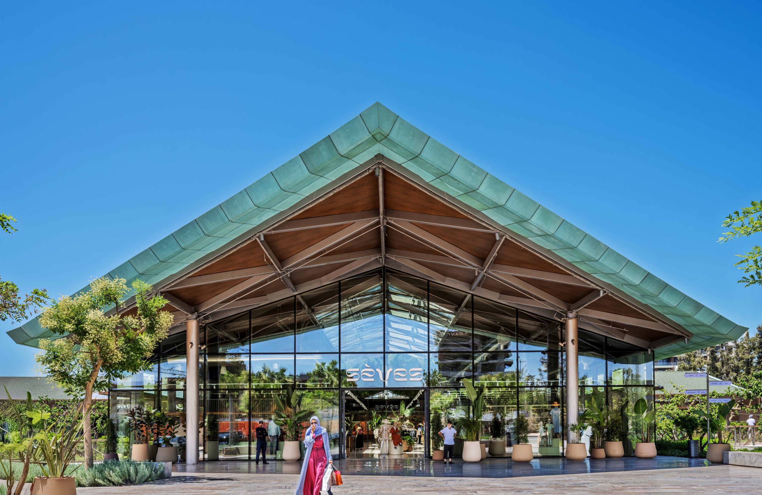 Pôle Commercial Le Marché Dar Essalam